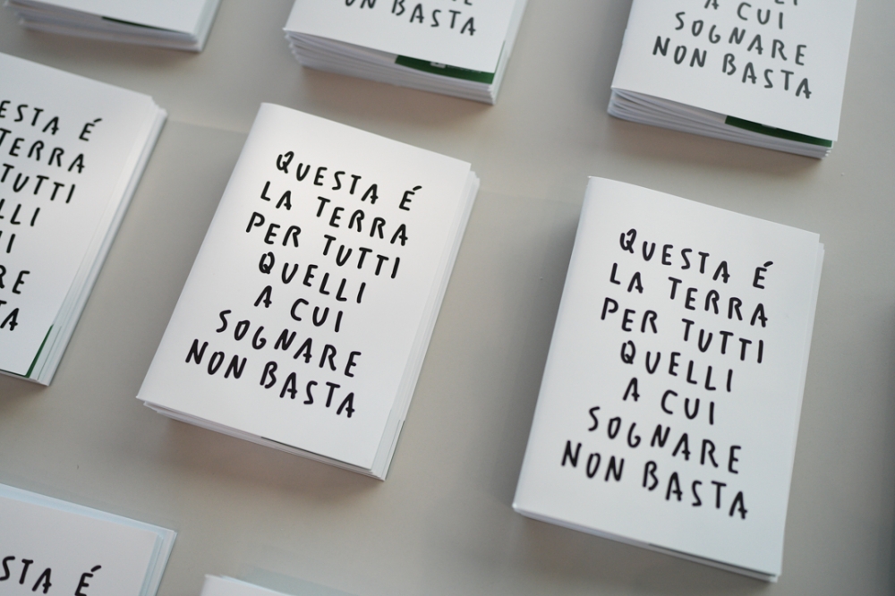 Pietro Terzini al Belvedere: Installazioni che Raccontano la Lombardia